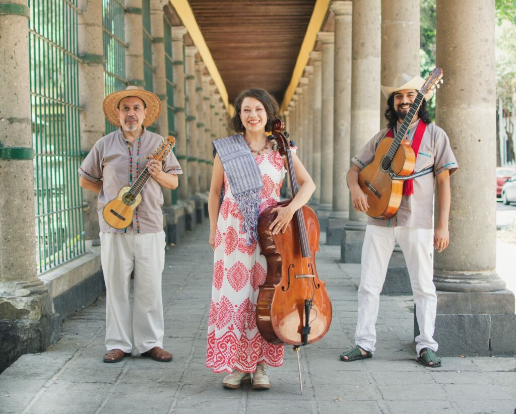 Omeyokan: La Banda Mexicana que Revive la Música Tradicional