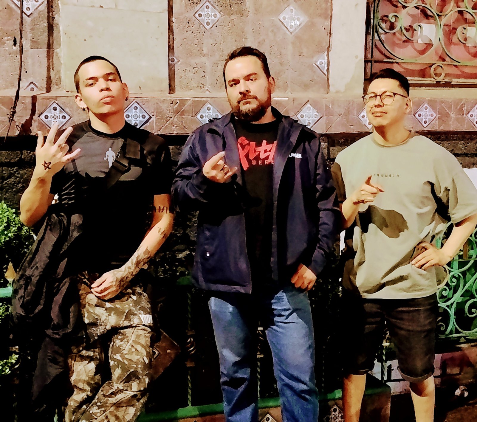 Lucyo Sallem, Rommel Roa y Gio Trujeque, integrantes de Forgotten Strangers